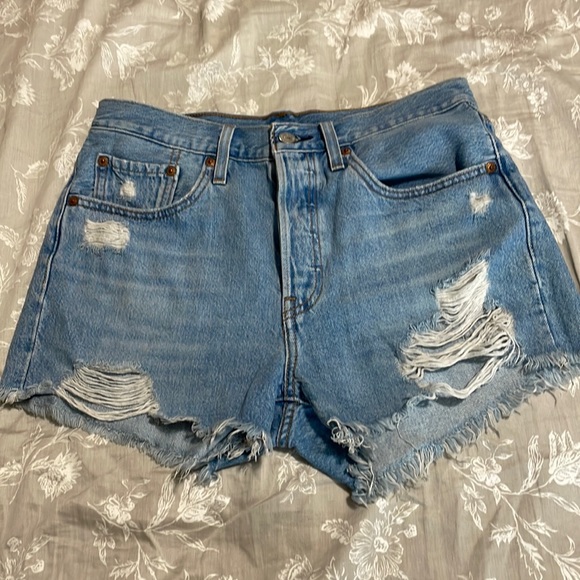 Levi's Pants - Women Levi 501 high rise Jean shorts size 27